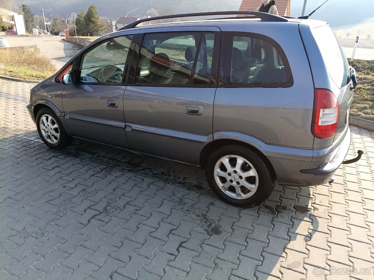 Opel Zafira 2.0 dti 74kw - 4