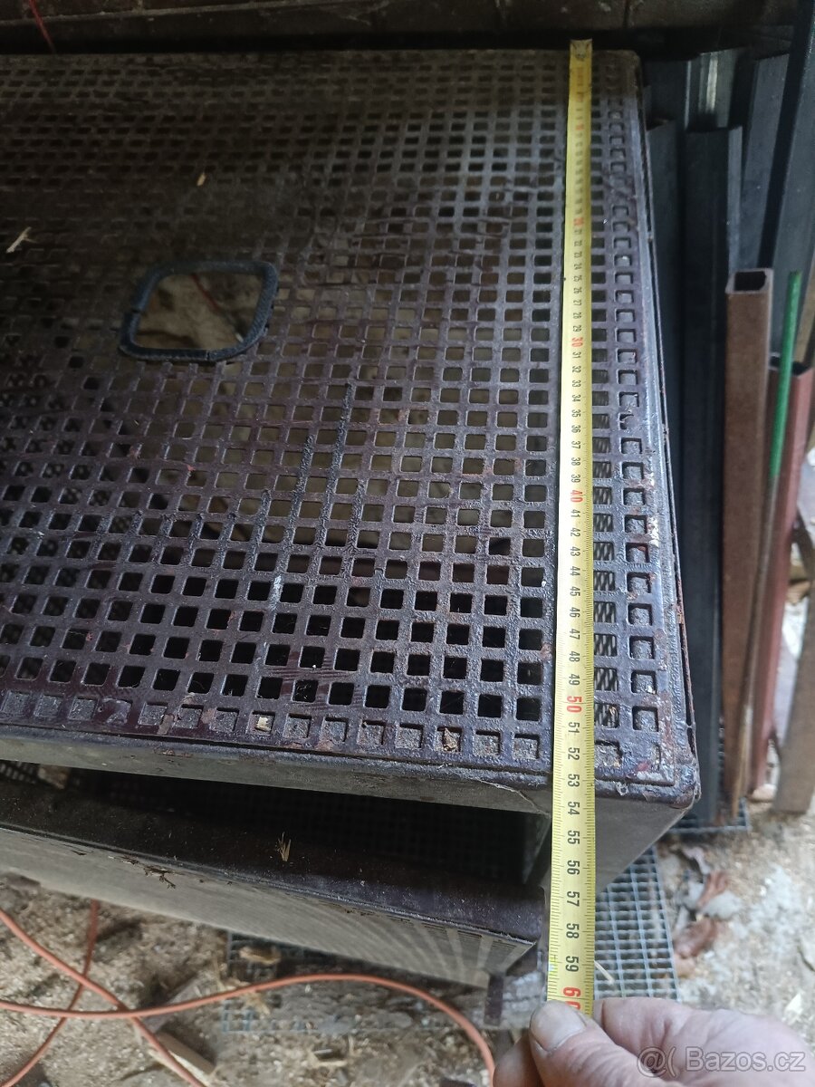 Prodám plechovou masivní bednu - 4