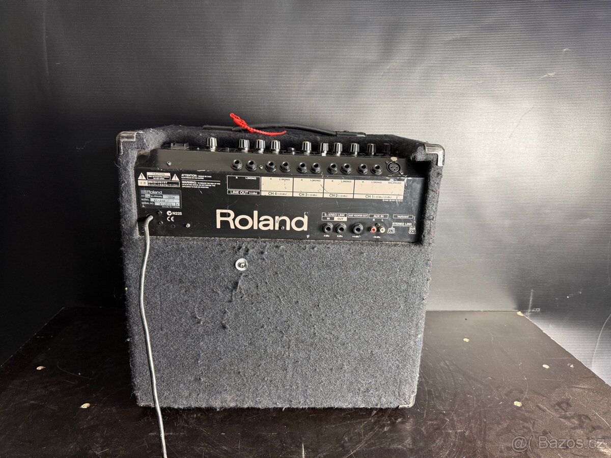 Roland KC-350 klávesové kombo - 4