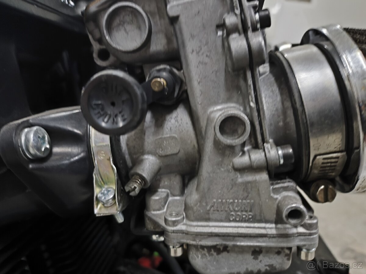 Motor Suzuki GSX-R 1100 87' - 4