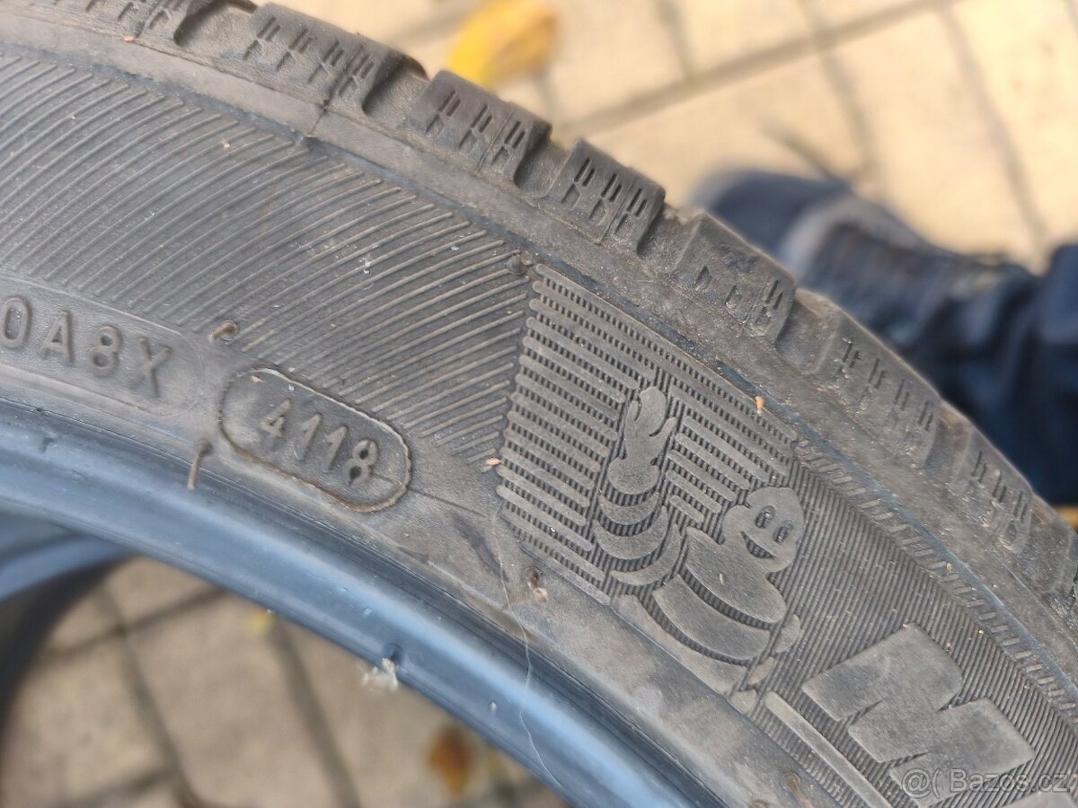 DOJEZDOVE A DVE PNEU - 4