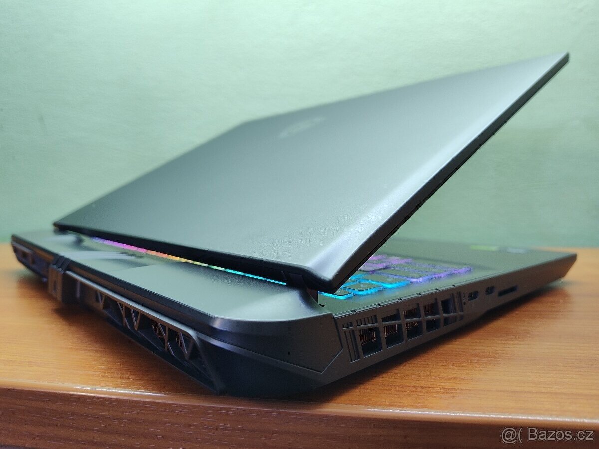 16 Vector,RTX-5070ti-12gb,Ultra-7,QHD+,32GB,1TB-TOP-ZÁRUKA - 4