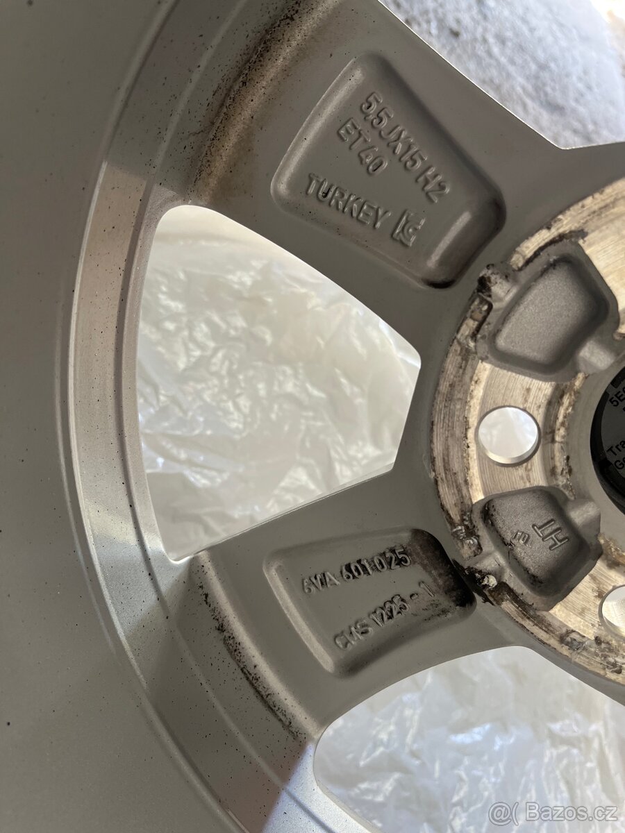 Kompletní hliníková zimní kola Škoda Fabia IV 15" - 4