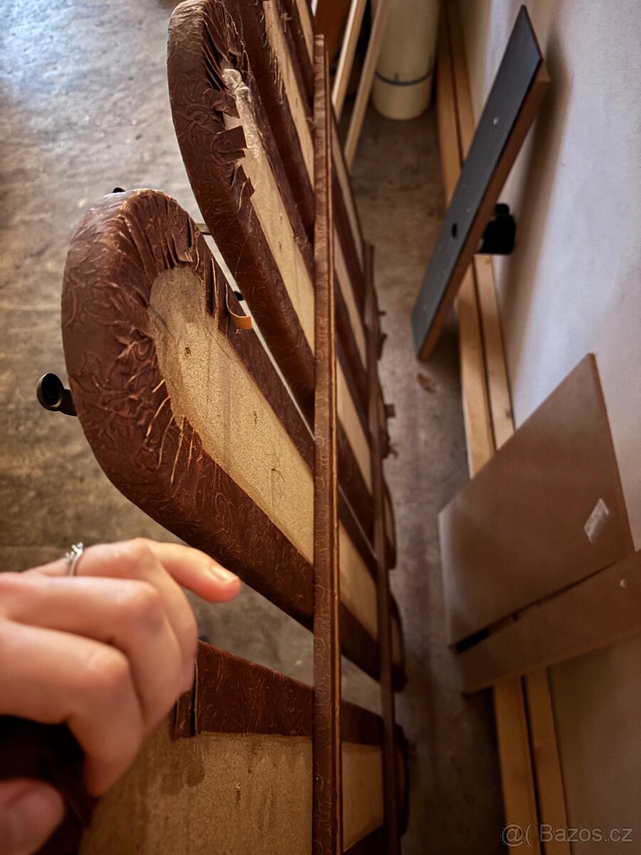 Věšáková stěna - 4