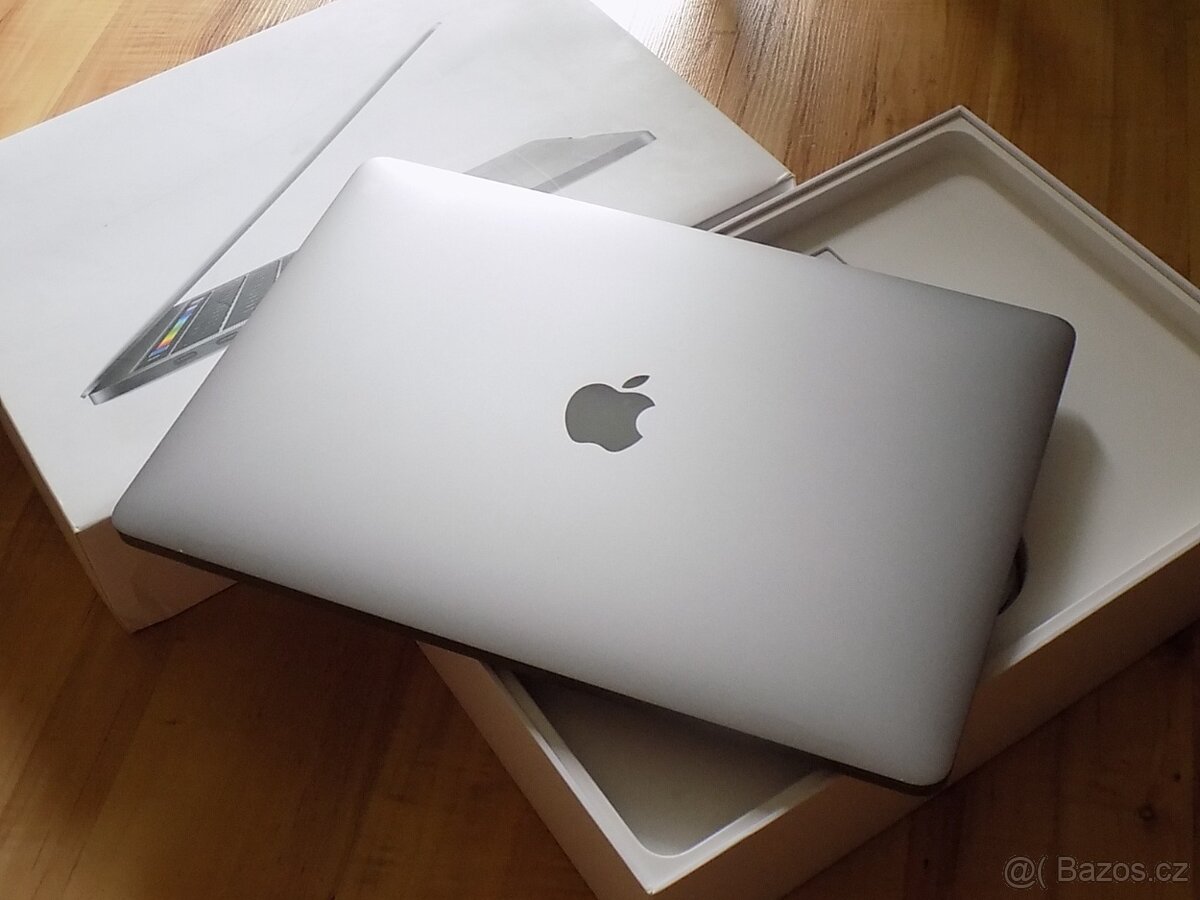 Apple MacBook Pro 13,3" Touch Bar (2019) / 2,4GHz / 16GB RA - 4