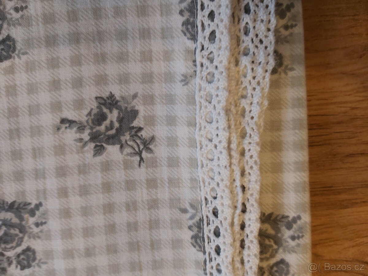Ubrus šedé květy - 4