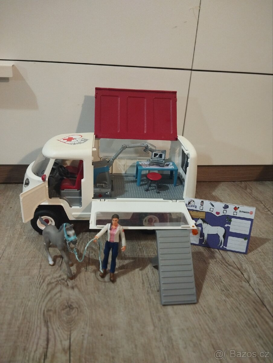 Schleich sanitka a příslušenství - 4
