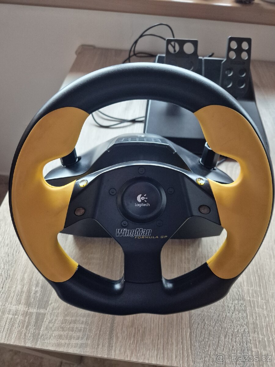 Herní volant + pedály LOGITECH - 4