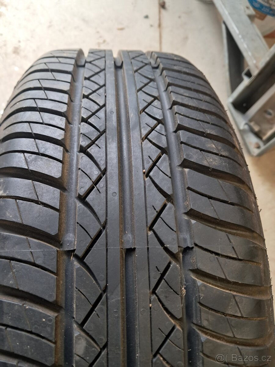 škoda fabia 185/60 R14 - 4