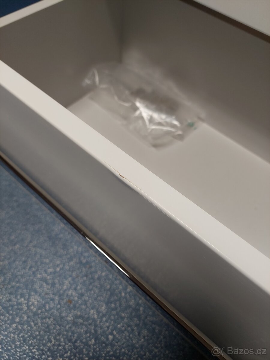 Koupelnová skříňka s umyvadlem - 4