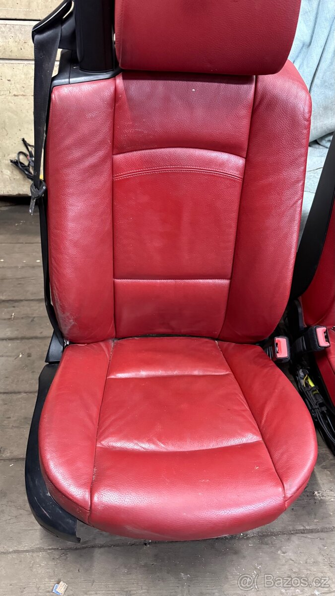 Bmw e93 sedačky interiér - 4