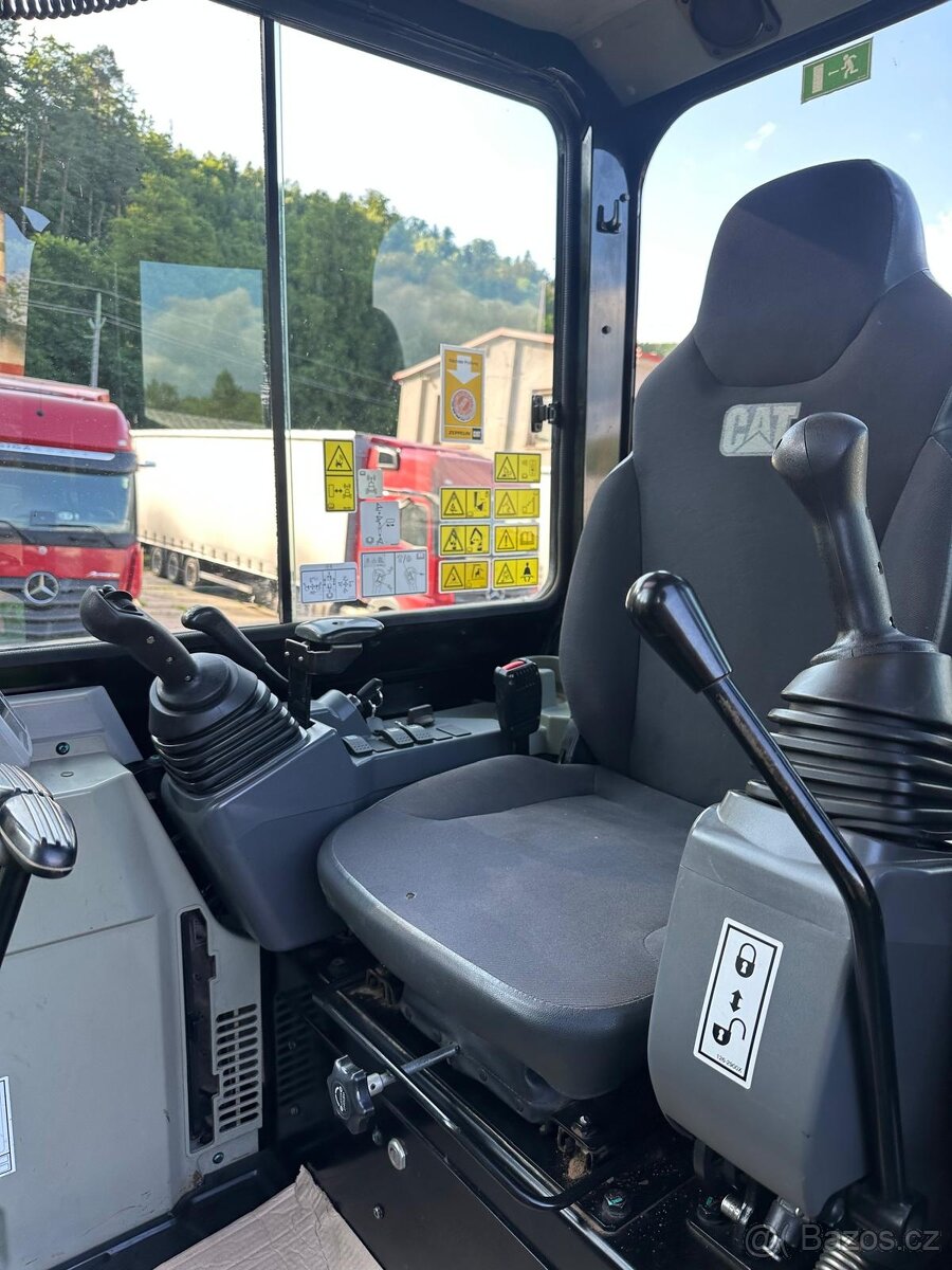 Pásový bagr CAT 303.5 E CR 2019 (3,5t) - 4