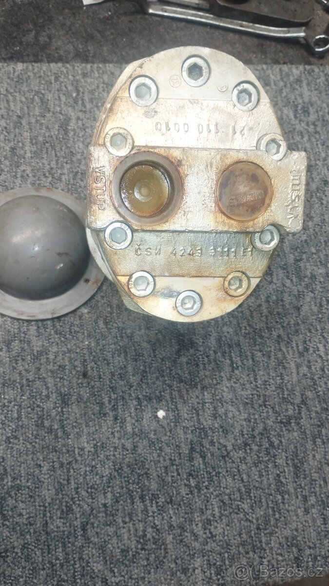 Hydraulické čerpadlo ZCBK E62 Praga V3S - 4