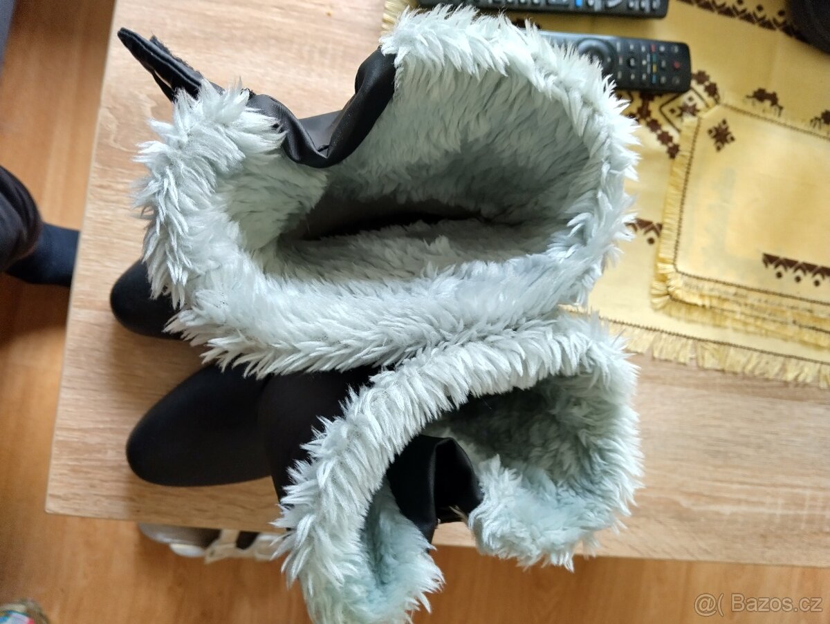 Černé kozačky - 4