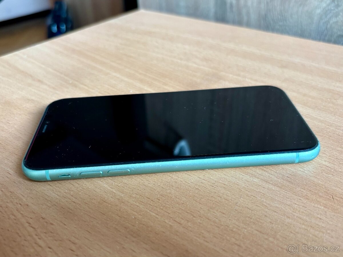 Apple iPhone 11 - 4