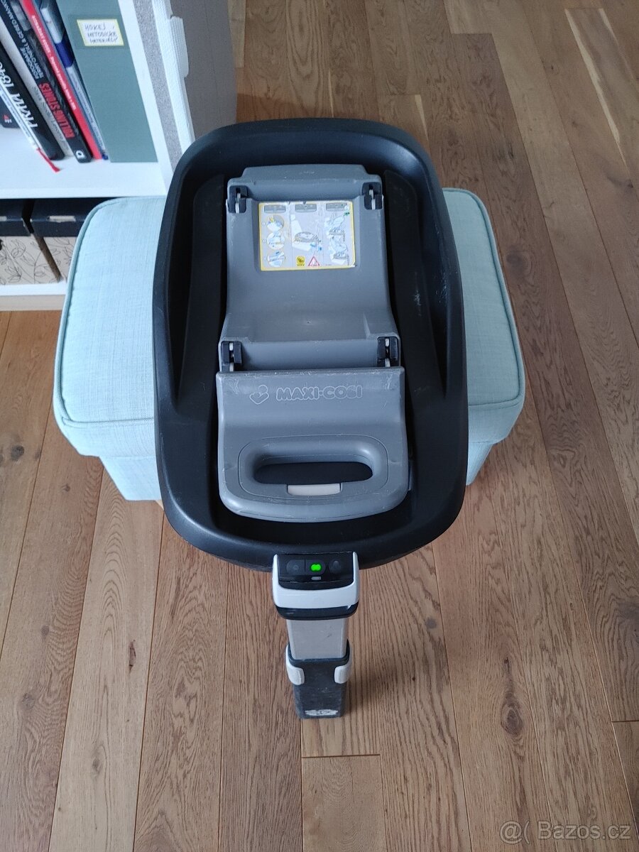 Maxi Cosi Pebble + familyfix - 4