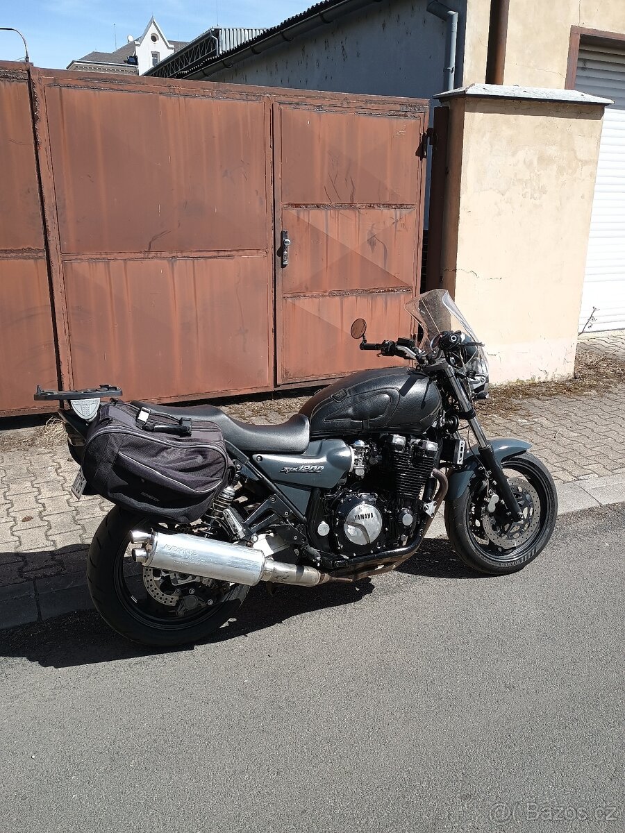 Yamaha XJR 1200 - 4