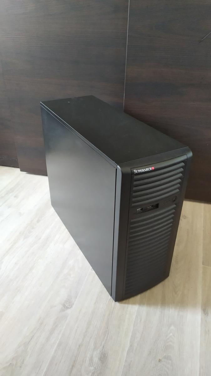 Server SUPERMICRO - 4