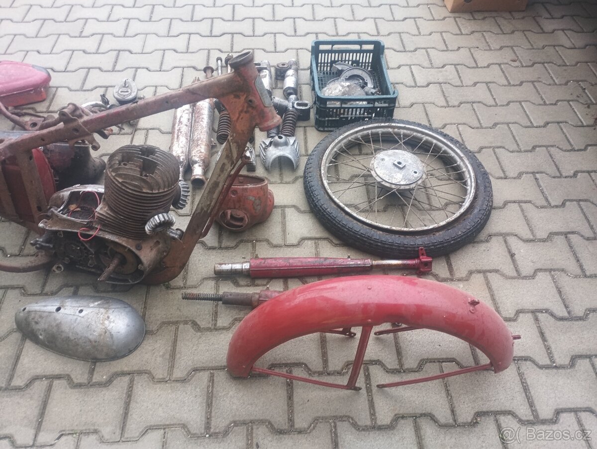 Prodám Jawa 250 pérák zbrojovka 1948 - 4