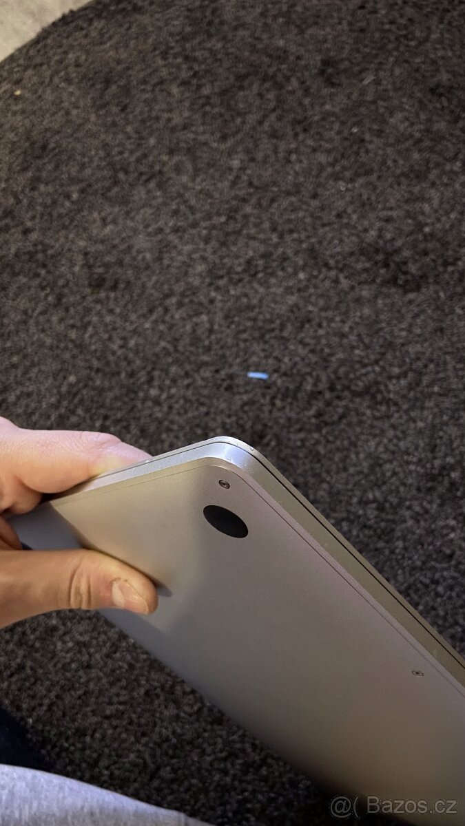 MacBook Pro 2017, 13” - 4