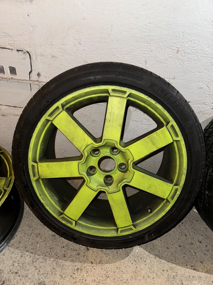 Alu kola Ford R18 - 4