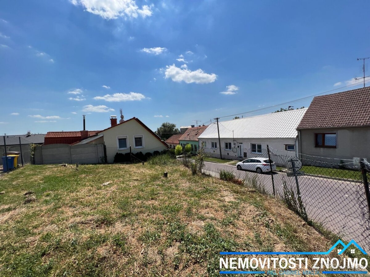Prodej pozemku 139m2, s podzemním vinným sklepem, Hodonice - 4