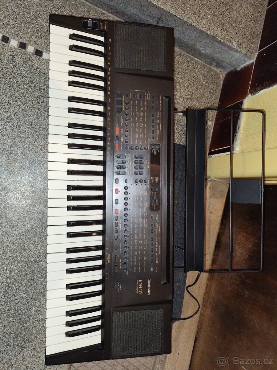 Technics kn440-5 oktáv.keyboard,dnamika,mnoho nástrojů,rytmů - 4