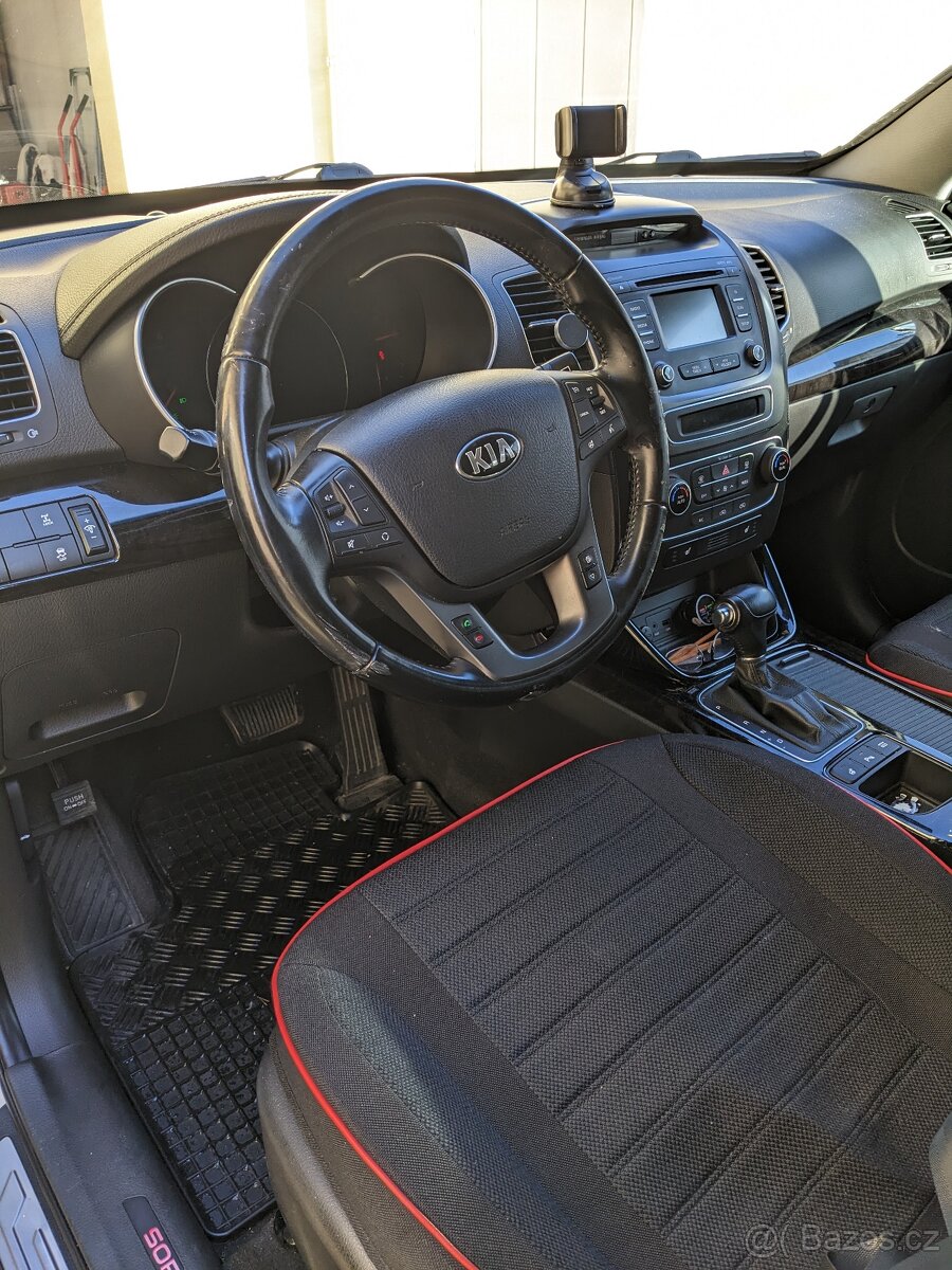 KIA Sorento 2,2 CRDi 4x4 145 kw - 4