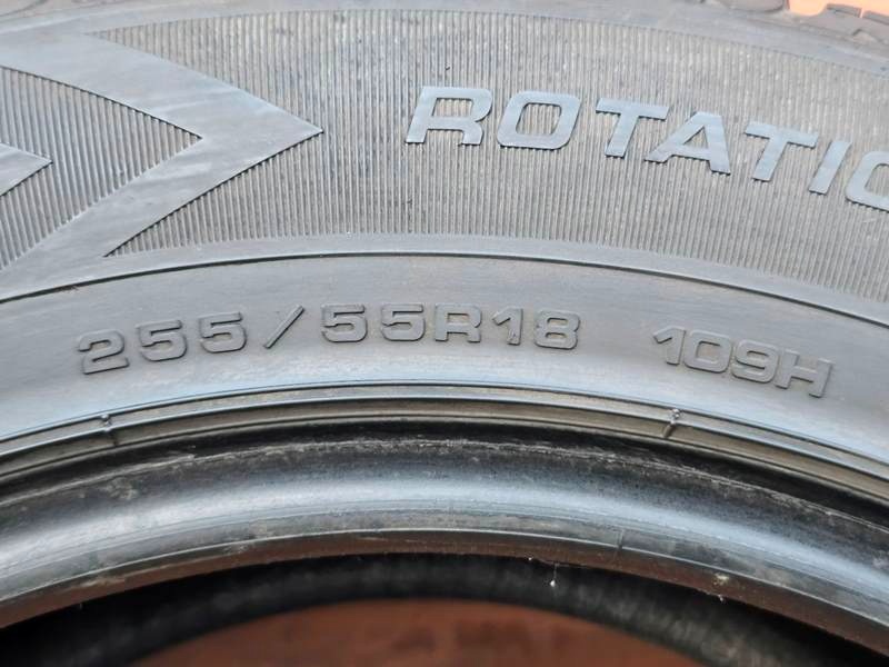 Zimní Goodyear 255/55/18 - 4