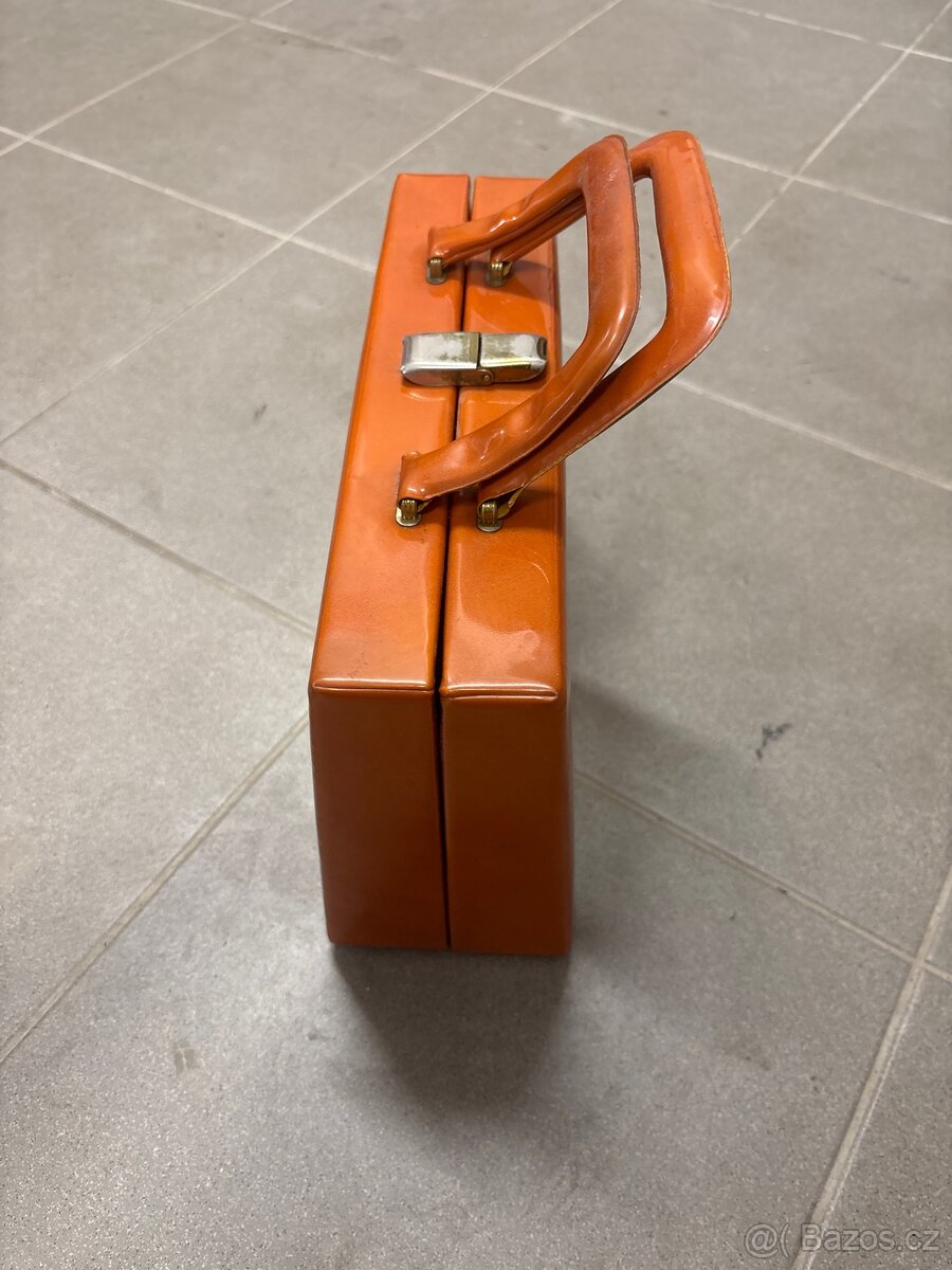 Prodám sběratelskou retro kabelku - 4