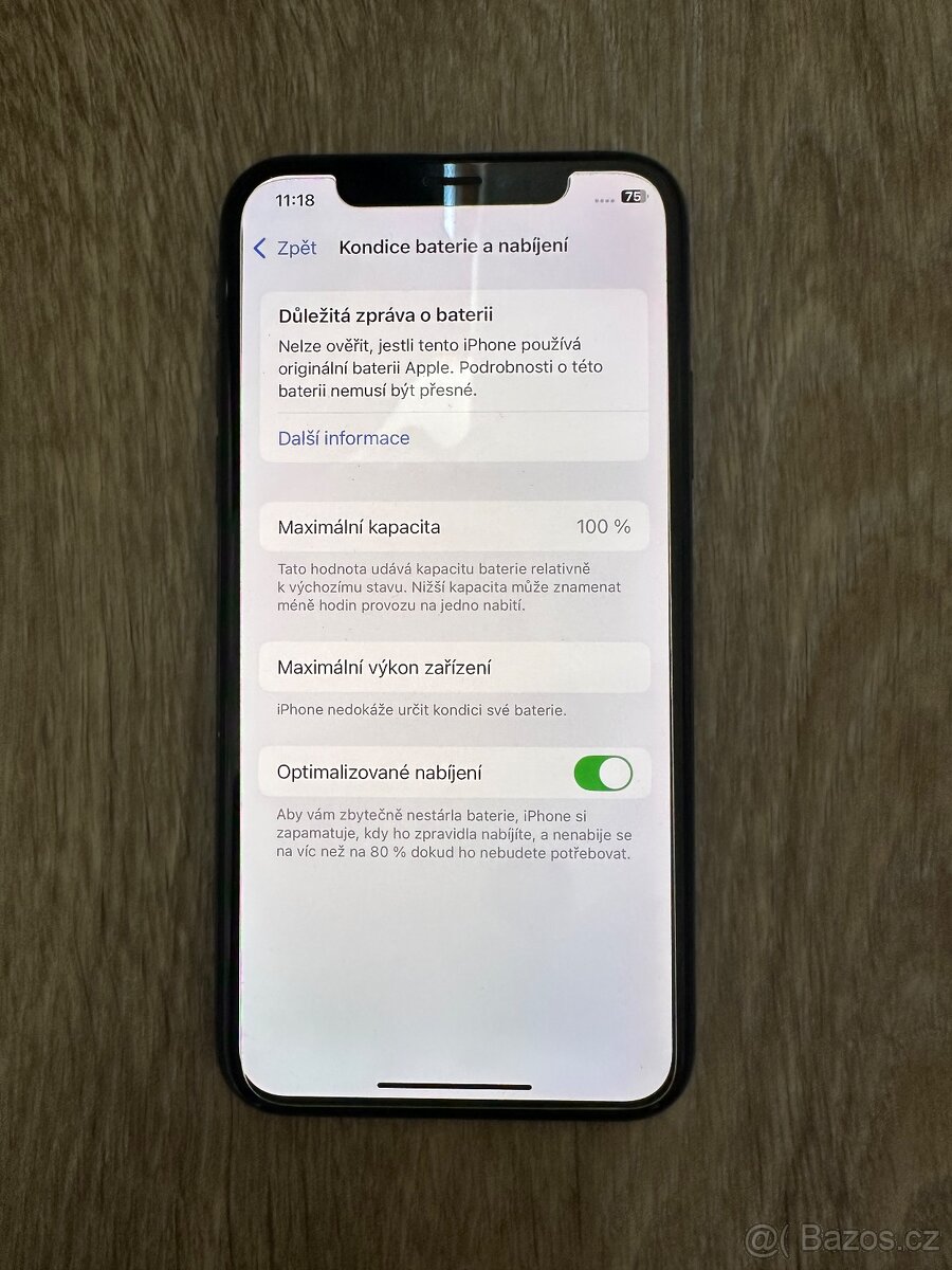 Apple iPhone Xs 256GB Černý - 4