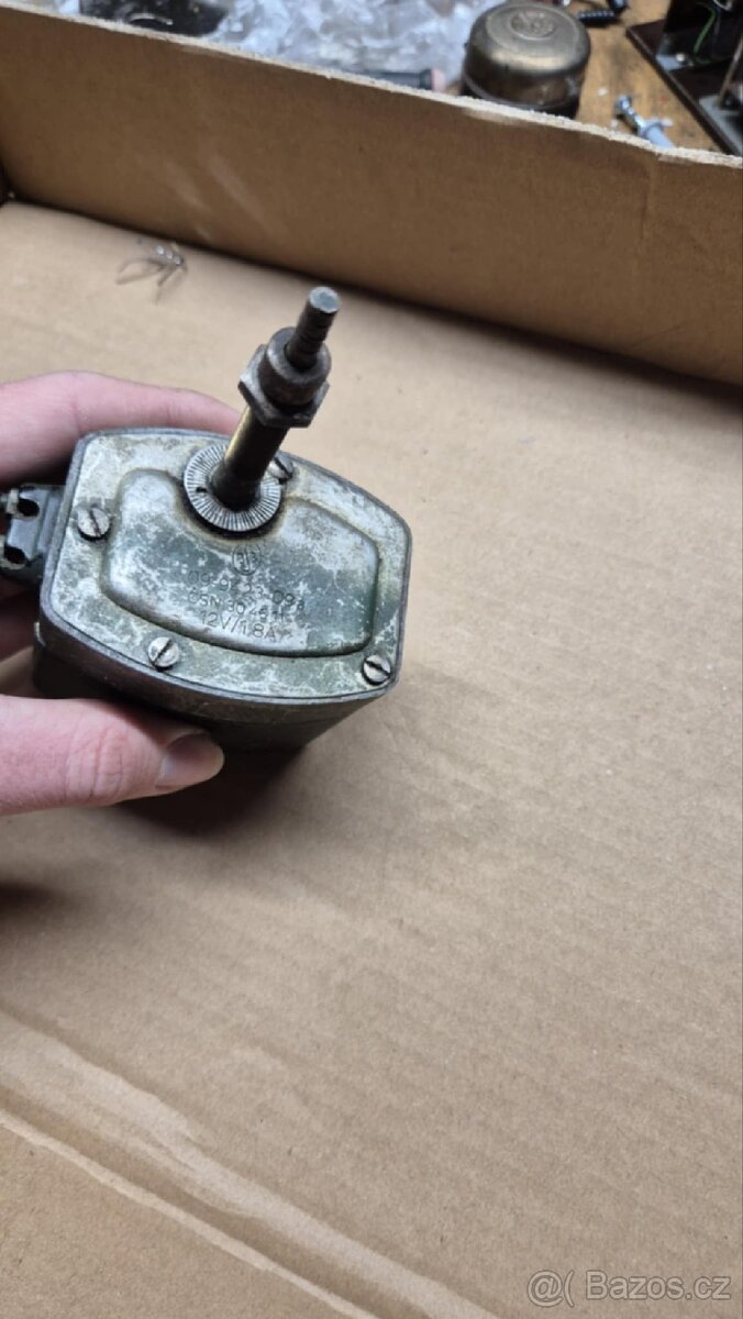 Motorek k stěračům PAL - 4