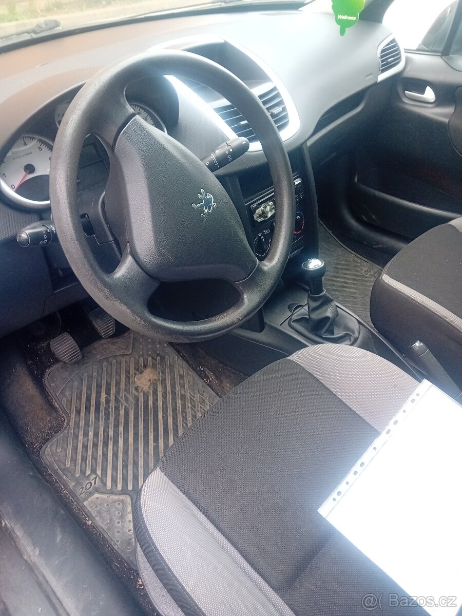 Peugeot 207sw - 4