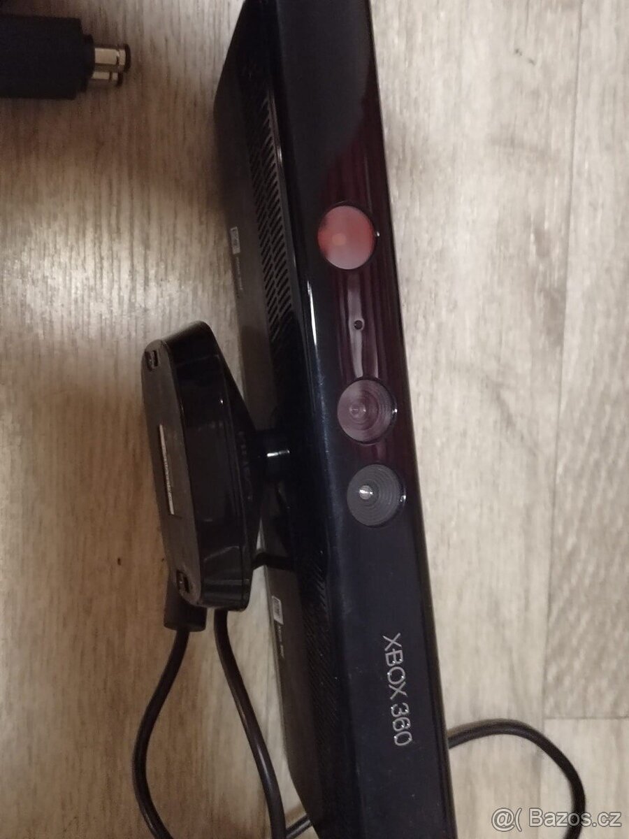 X Box 360 + Kinect - 4