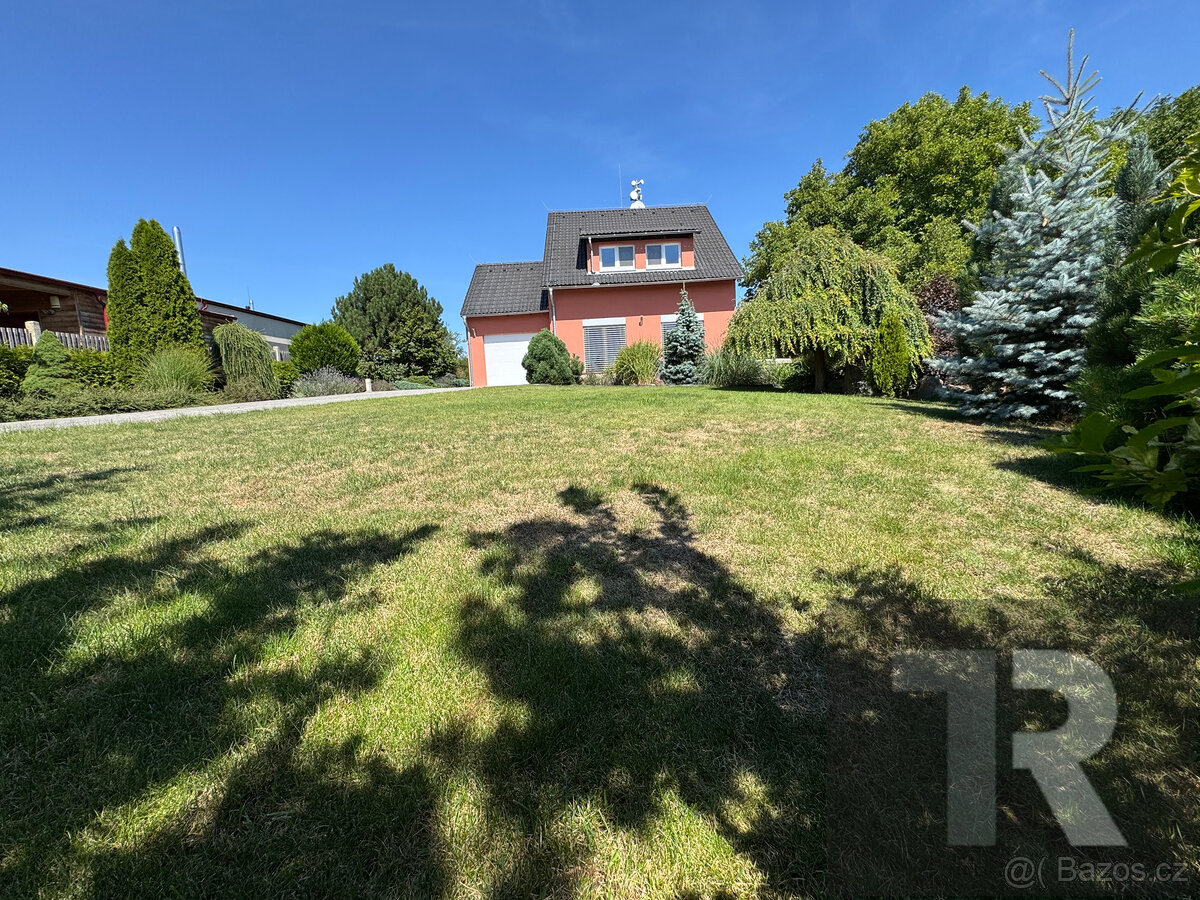 Prodej RD 5+1 s garáží a pozemkem o výměře 1050 m2 ve Vejprn - 4