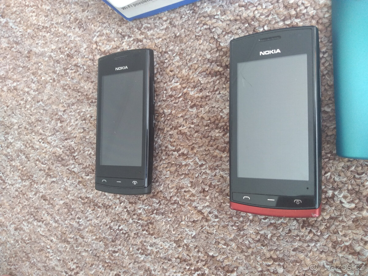 2x NOKIA 500 na díly - 4