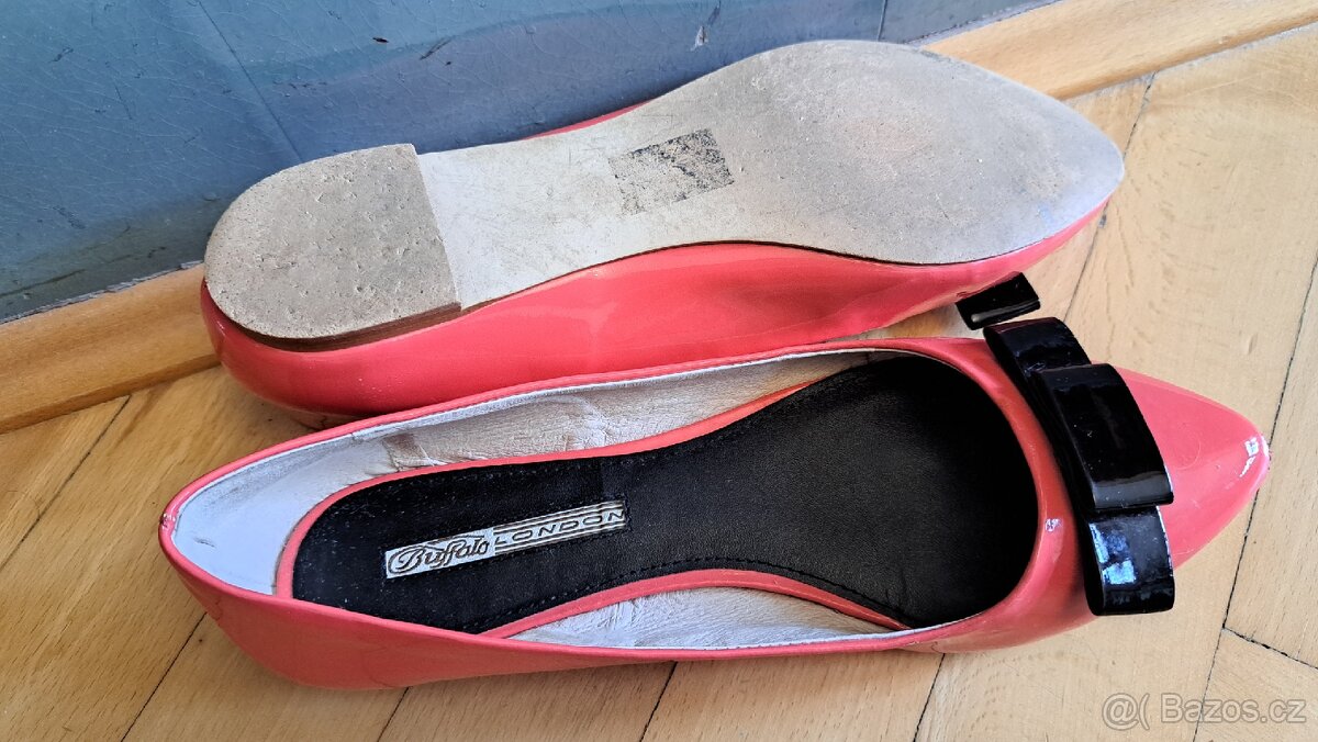 Korálové lodičky-lakovky Buffalo London,vel.39 - 4