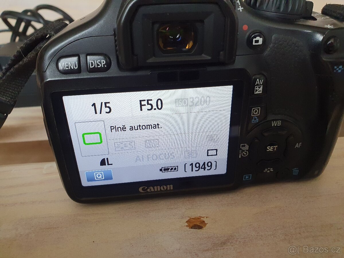 Canon EOS 550D se základním objektivem. - 4