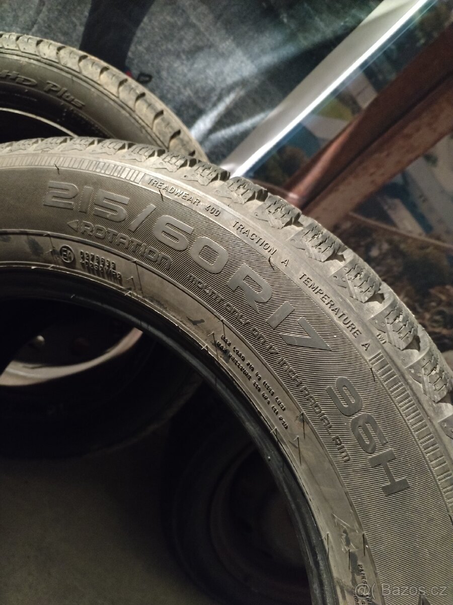 Zimní pneu Nokian 215/60 r17 - 4