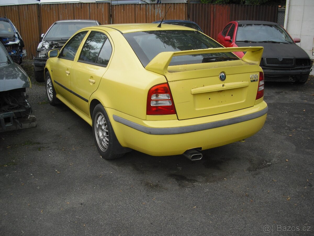 Octavia RS1 Karoserie Motor - 4