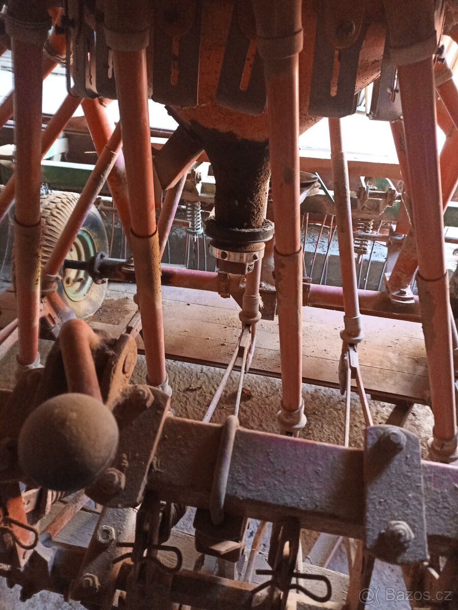 Secí stroj - 4