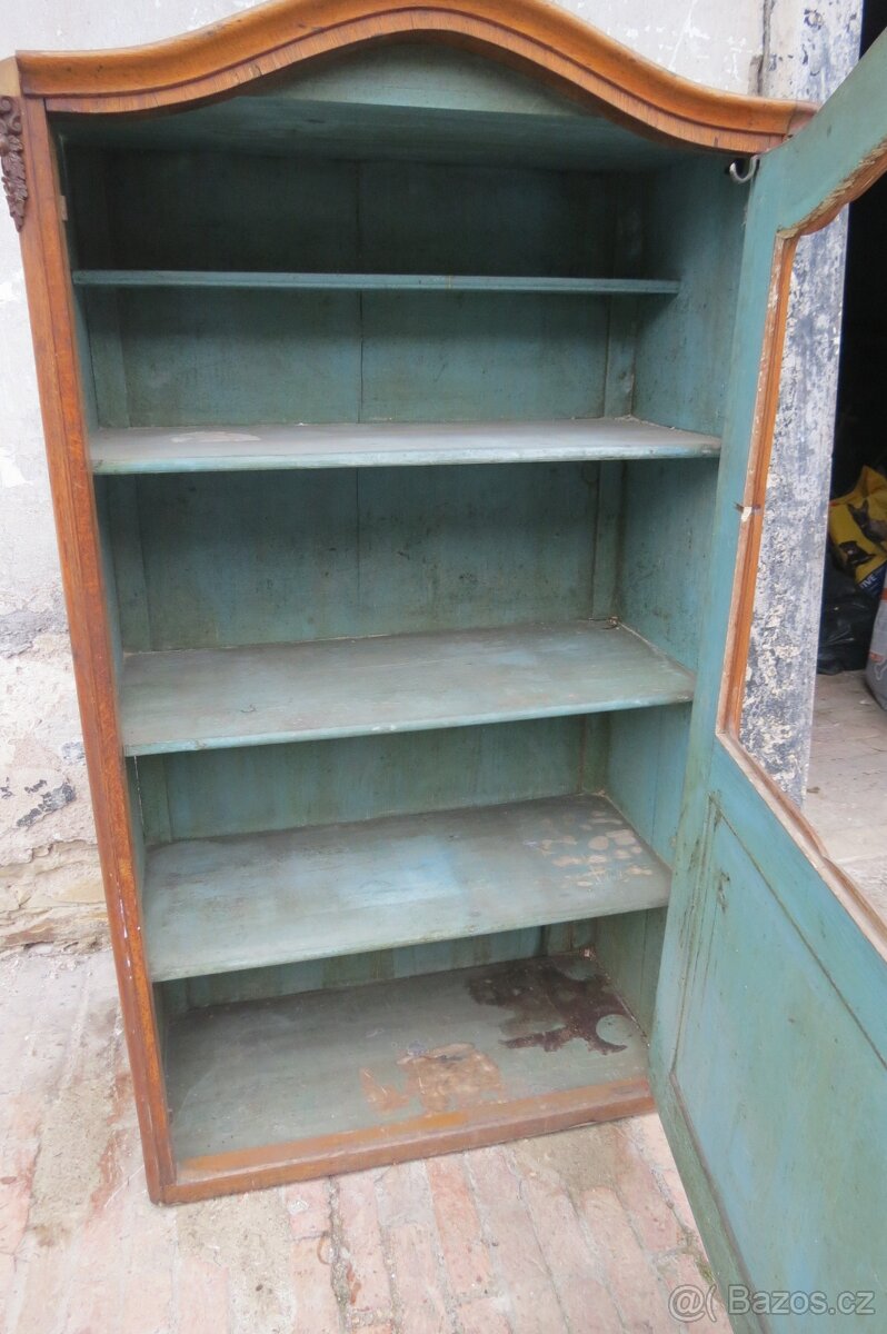 Dubová vitrína - 4