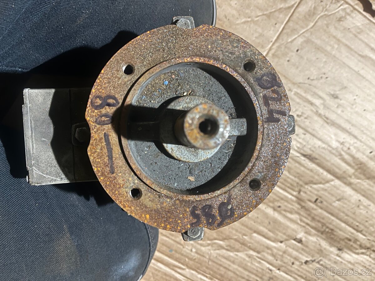 Prodám Elektromotor 2.2kw 2880ot. 2/kus - 4