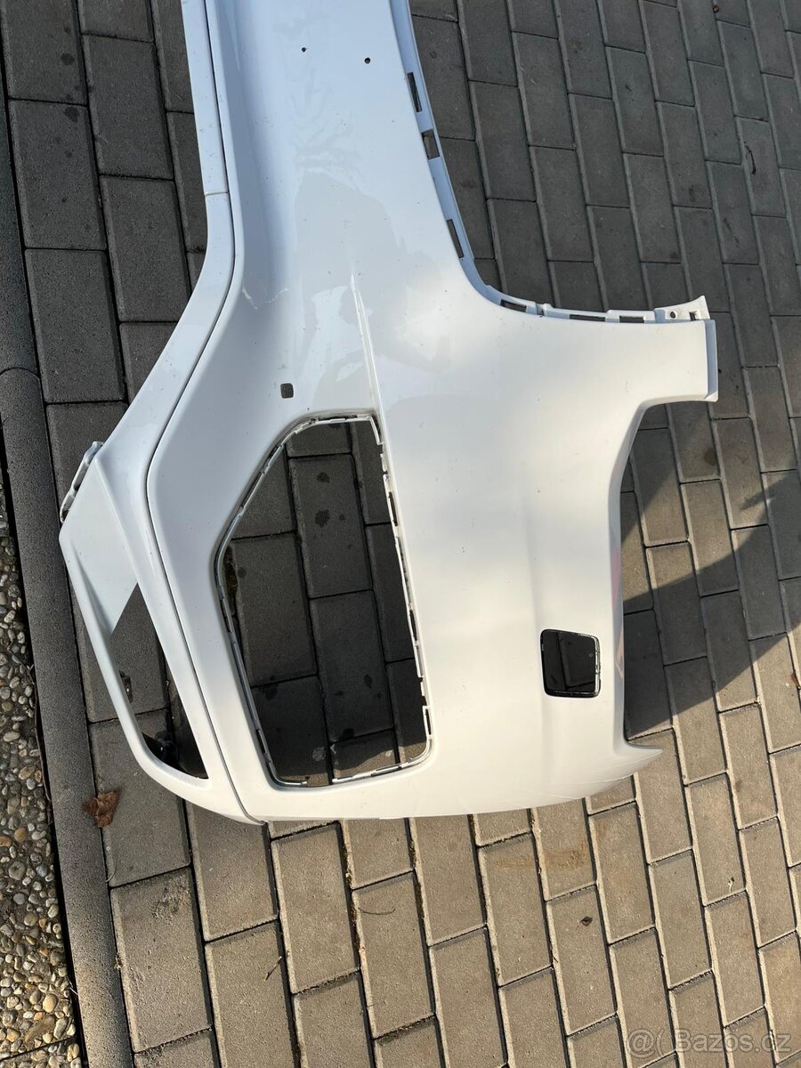 Přední nárazník Volbo XC90 R design - 4