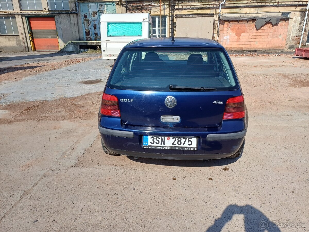 Volkswagen Golf 4 - 1.4 - 4