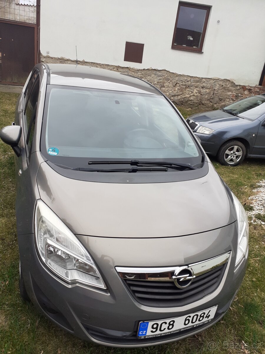 Opel Meriva 1.4i - 4