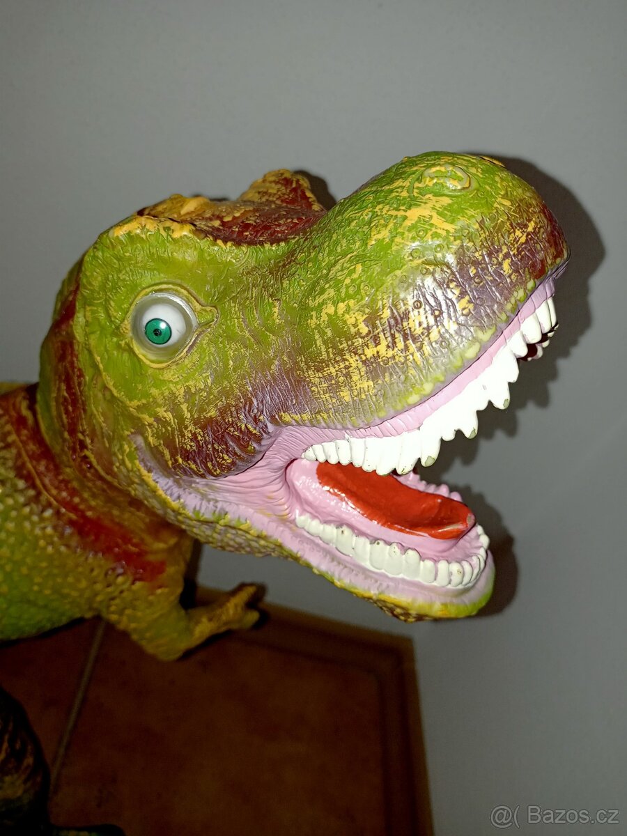 Dinosaurus - 4