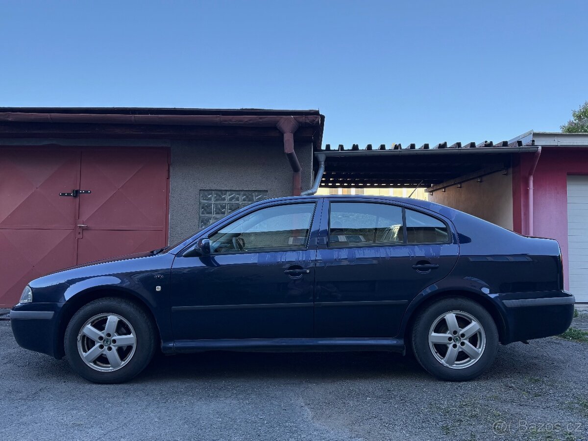 Škoda Octavia 1, 1.6 benzín 74kW - 4