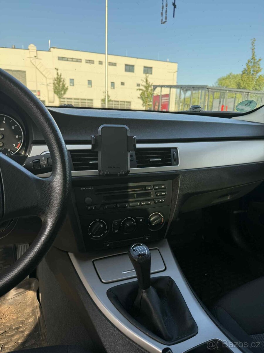 BMW 320i - E90 - 4