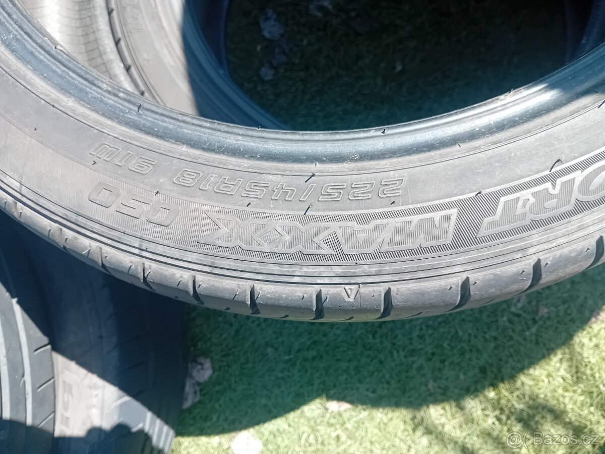 225/45-18 Dunlop - 4